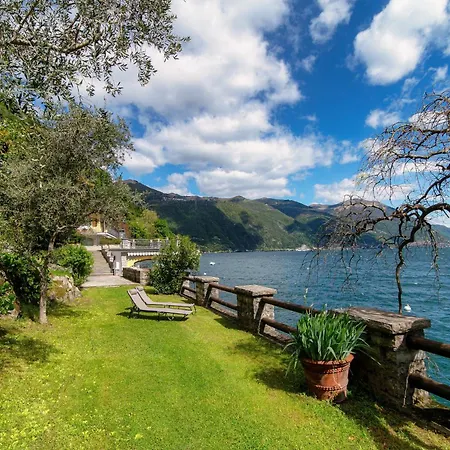 Apartment Darsena By Quokka 360 - Lakefront House With Garden And Private Dock *