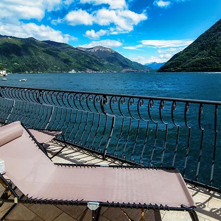 Darsena By Quokka 360 - Lakefront House With Garden And Private Dock Appartement