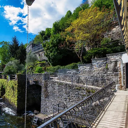 Apartament Darsena By Quokka 360 - Lakefront House With Garden And Private Dock Brienno