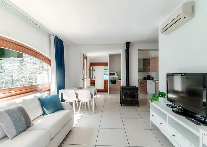 Darsena By Quokka 360 - Access To Apartment Brienno